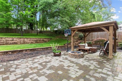 1584 Dresden Dr, Atlanta GA 30341-5263 exterior