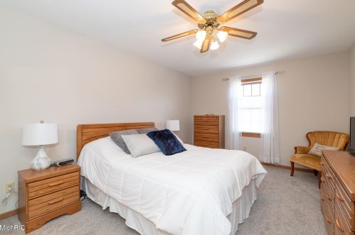 10400 Roger St, Kalamazoo MI 49002-7185 exterior