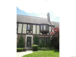 476 Saint Clair St, Detroit MI  48230-3607 exterior