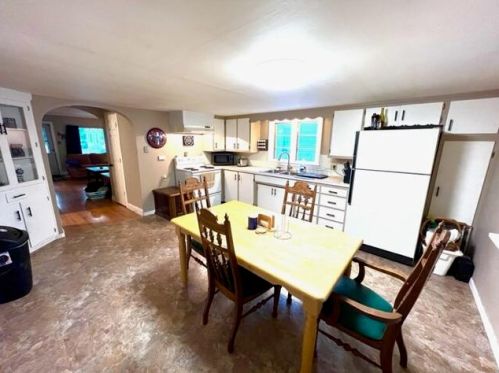 504 Abbey St, Meskegon MI 49442-2108 exterior