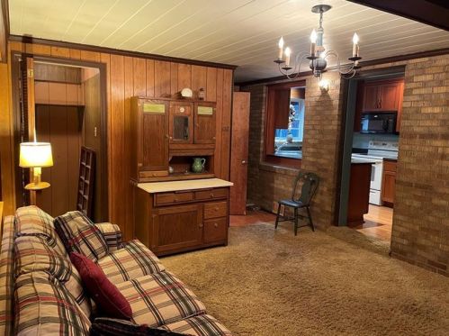 121 Sycamore Dr, Pittsburgh PA 15235-1965 exterior