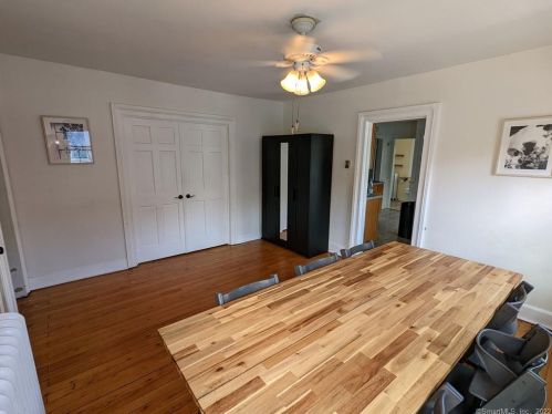 66 Church St, Wallingford CT 06492-3643 exterior