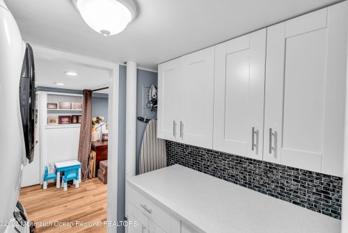 232 Milltown Rd, Springfield NJ 07081-2411 exterior