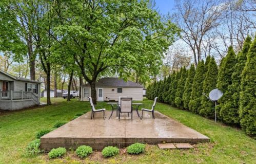 50041 South St, Dowagiac, MI 49047-8918