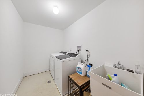 2040 Hamlin Ave, Chicago IL 60647-1010 exterior