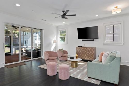 467 Burlington Rd, Atlanta GA 30307-1106 exterior