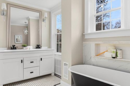 294 Doyle Ave, Providence RI  02906-3355 exterior