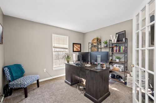 6016 Hawthorn Dr, Moon Twp PA  15108-9064 exterior