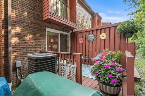 184 Gravel St, Meriden CT  06450-4658 exterior