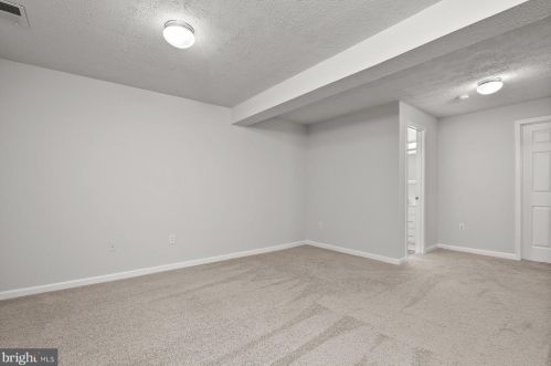 7977 Brightmeadow Ct, Ellicott MD 21043-7937 exterior