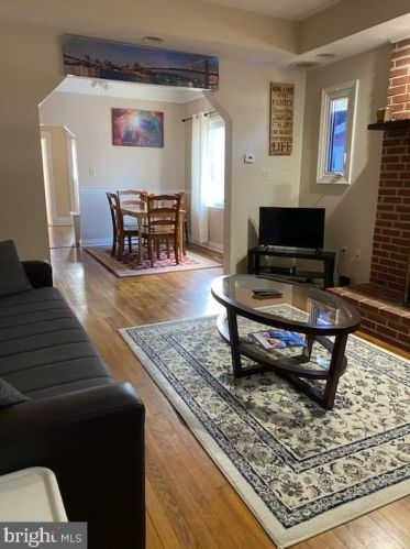 748 Thayer Ave, Silver Spring MD  20910-4524 exterior