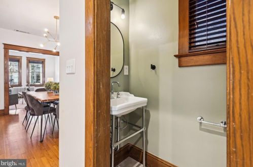 619 14th St, Washington DC  20002-5413 exterior