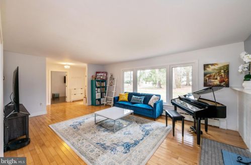 184 Carter Rd, Princeton NJ 08540-2103 exterior