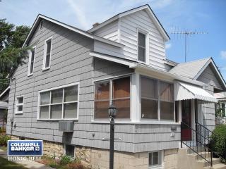 925 Highland Ave, Joliet, IL 60435-4620