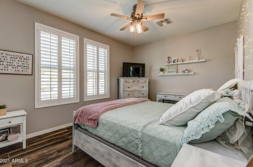 3765 Aracely Dr, Phoenix AZ 85087-5998 exterior