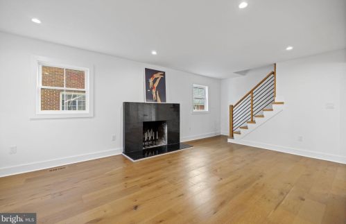 2706 Valley Dr, Alexandria VA  22302-2845 exterior