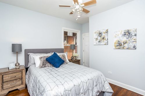 6756 Prairie Ave, Chicago IL  60637-4033 exterior