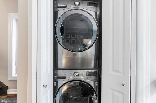 122 Christian St, Philadelphia PA 19147-3612 exterior