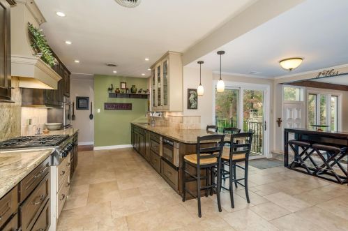 28 Huntleigh Wood, Saint Louis MO 63131-4814 exterior