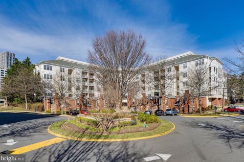 1625 International Dr, Mc Lean VA 22102-4811 exterior