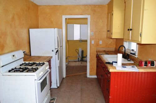 1114 Ash St, Waukegan IL 60087-5038 exterior