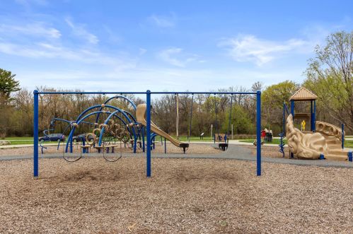 3633 100, Milwaukee WI 53222-2430 exterior