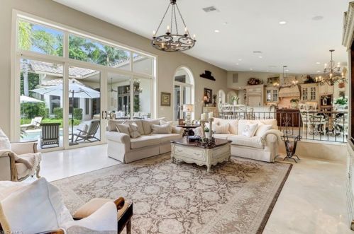 12911 Bald Cypress Ln, Naples FL 34119-8527 exterior