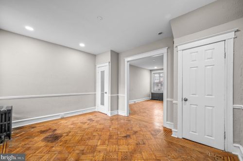 7016 Limekiln Pike, Philadelphia PA 19138-3130 exterior