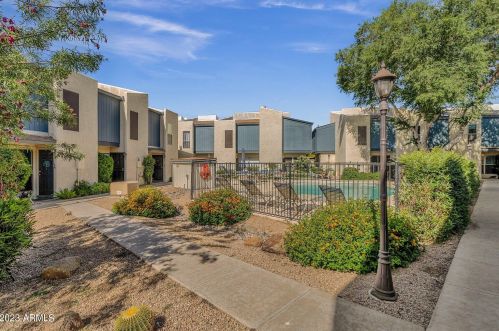 2946 14th St, Phoenix AZ  85014-5676 exterior