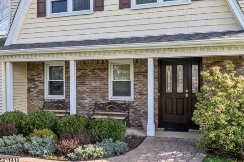 10 Ash Ln, Dover, NJ 07869-4757