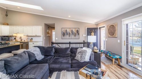 22158 Edgewater, Novi MI  48375-5014 exterior