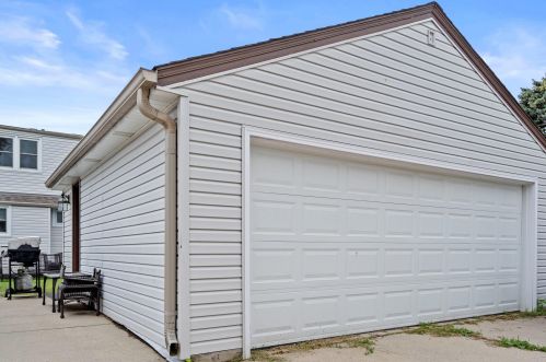 4644 47th St, Milwaukee WI  53220-4110 exterior