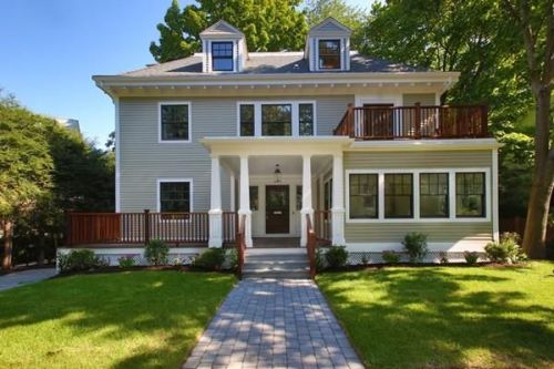 8 Druce St, Brookline MA  02445-5899 exterior