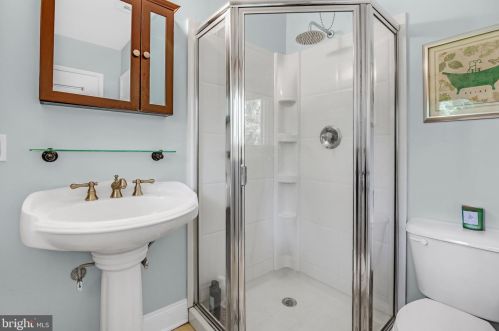 3 General Washington Dr, Media PA 19063-4837 exterior