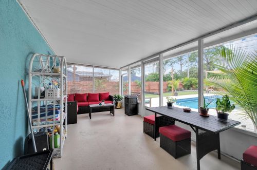 211 Kestor Dr, Fort Pierce FL 34953-5426 exterior