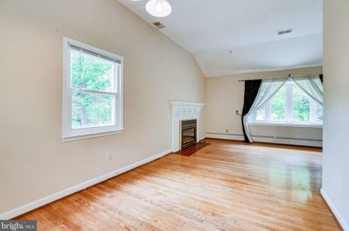 4301 Laurel Rd, Alexandria VA 22309-2520 exterior