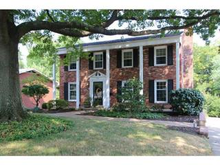 155 Foxcroft Rd, Pittsburgh, PA 15220-1703