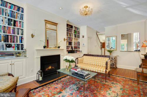 1642 32nd St, Washington, DC 20007-2930