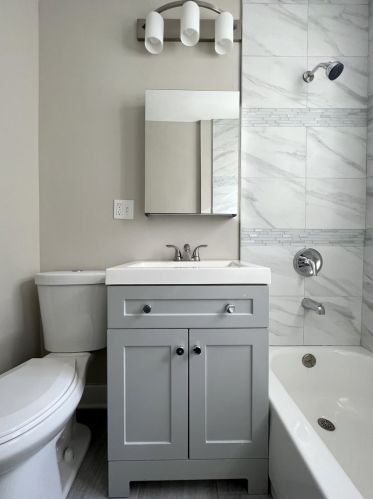 4447 Troy St, Chicago IL 60655-2317 exterior