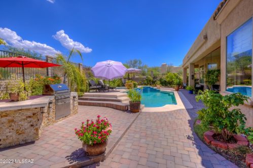 12742 Yellow Bird Rd, Tucson AZ 85755-7416 exterior