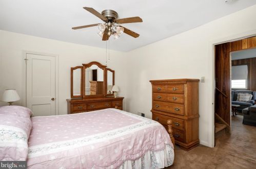 673 Independence Ave, Trenton NJ 08610-4201 exterior