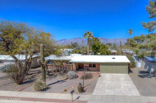 7821 Adams St, Tucson, AZ 85715-5006