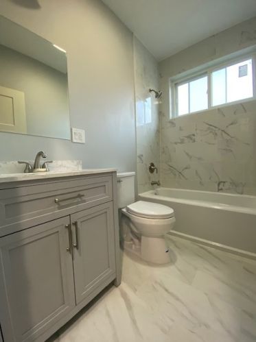 744 Parkside Ave, Chicago IL 60651-2654 exterior