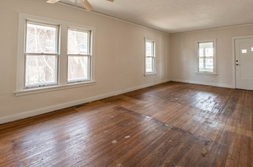 806 Farragut Pl, Joliet, IL 60435-6008