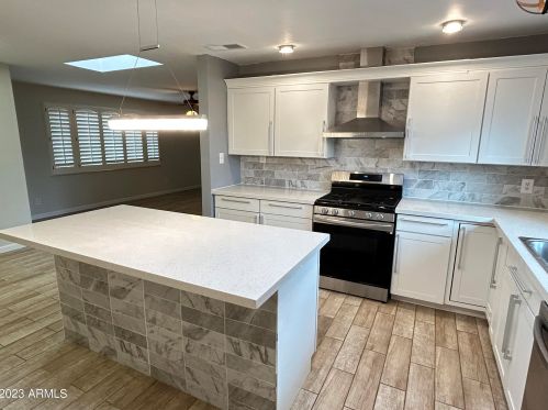 343 Cinnabar Ave, Phoenix AZ  85021-2444 exterior