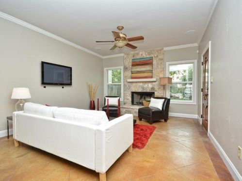 907 Ellingson Ln, Austin TX  78751-4001 exterior