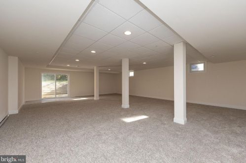 479 Pheasant Dr, Huntingdon Valley PA  19006-3047 exterior