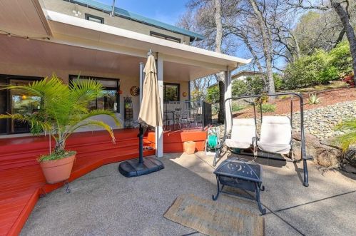 9811 Blue Lk Dr, Folsom CA 95630-1909 exterior