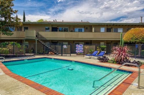 1050 Oak Grove Rd, Concord CA 94518-3254 exterior