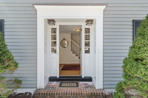 32 Old Belden Hl Rd, Wilton CT 06897-4218 exterior